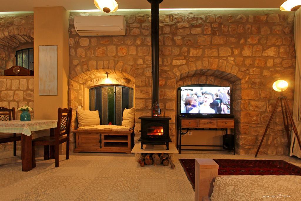 Beit Ha'Omanim Hotel Safad Værelse billede